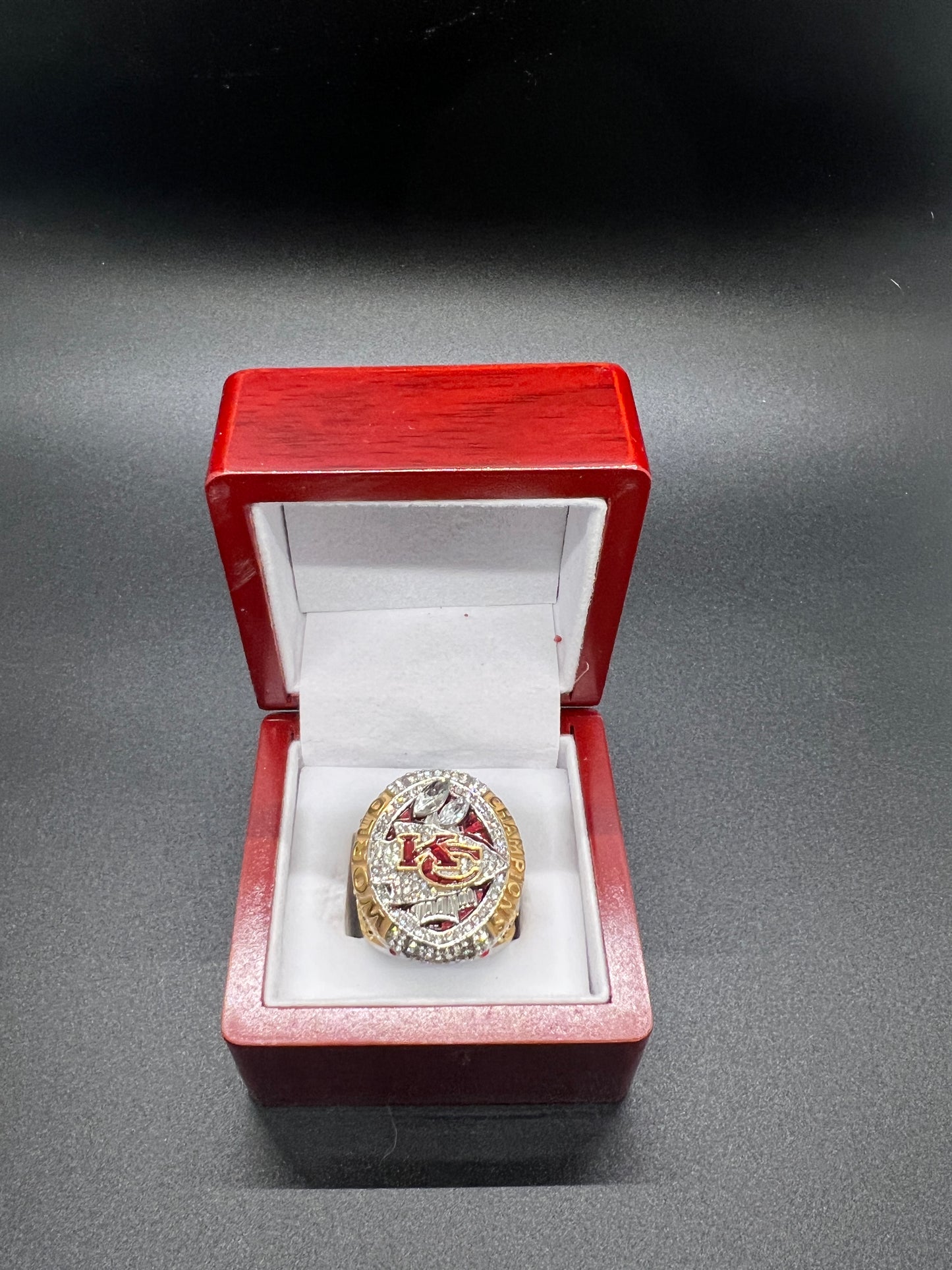 2019-2020 Kansas City - Patrick Mahomes Super Bowl Souvenir Ring - Size 11