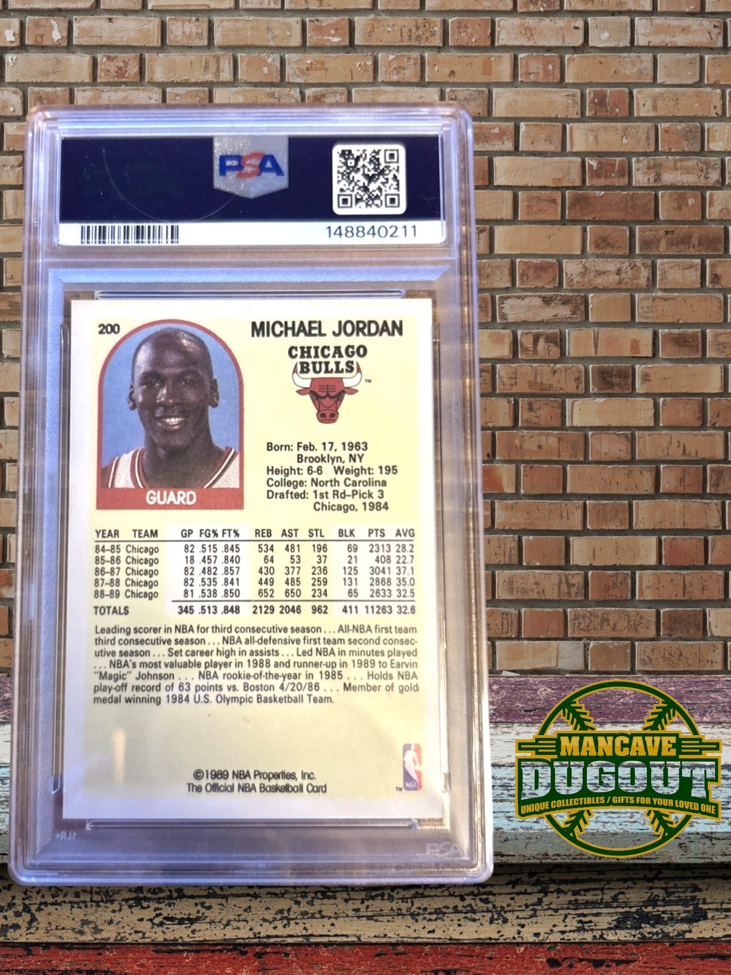 1989 Hoops Michael Jordan #200 – PSA 9 Mint - Chicago Bulls • NBA Icon • Early Career MJ