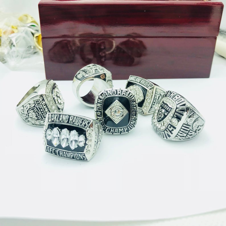 Oakland Raiders-Souvenir Championship Rings 6 pcs together-W/Wooden Box