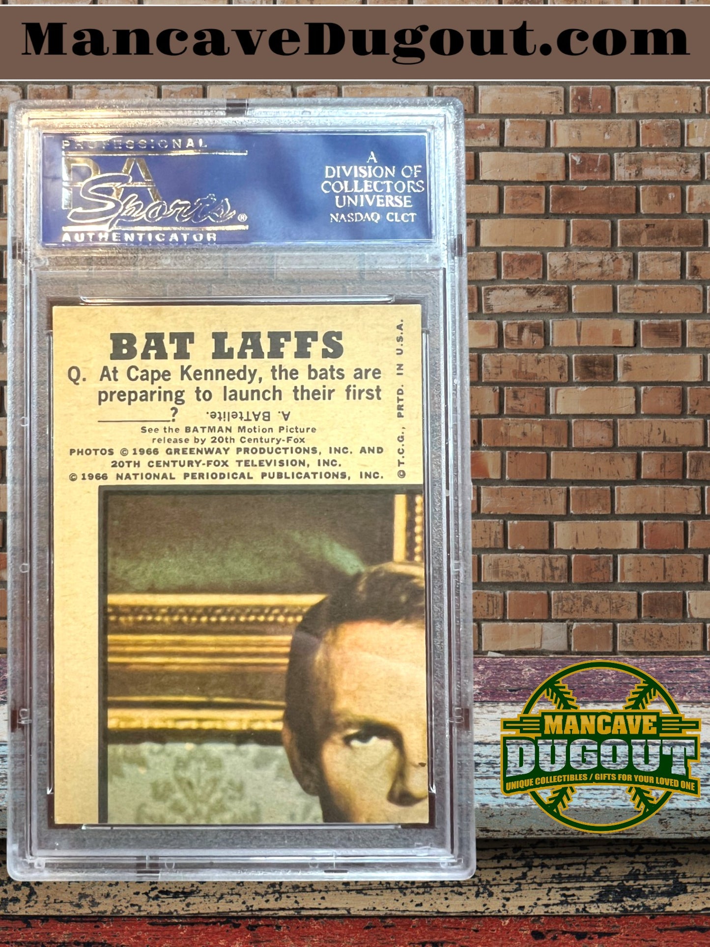 1966 Topps Batlaffs #28 – Batman & Robin & Commissioner - PSA 7