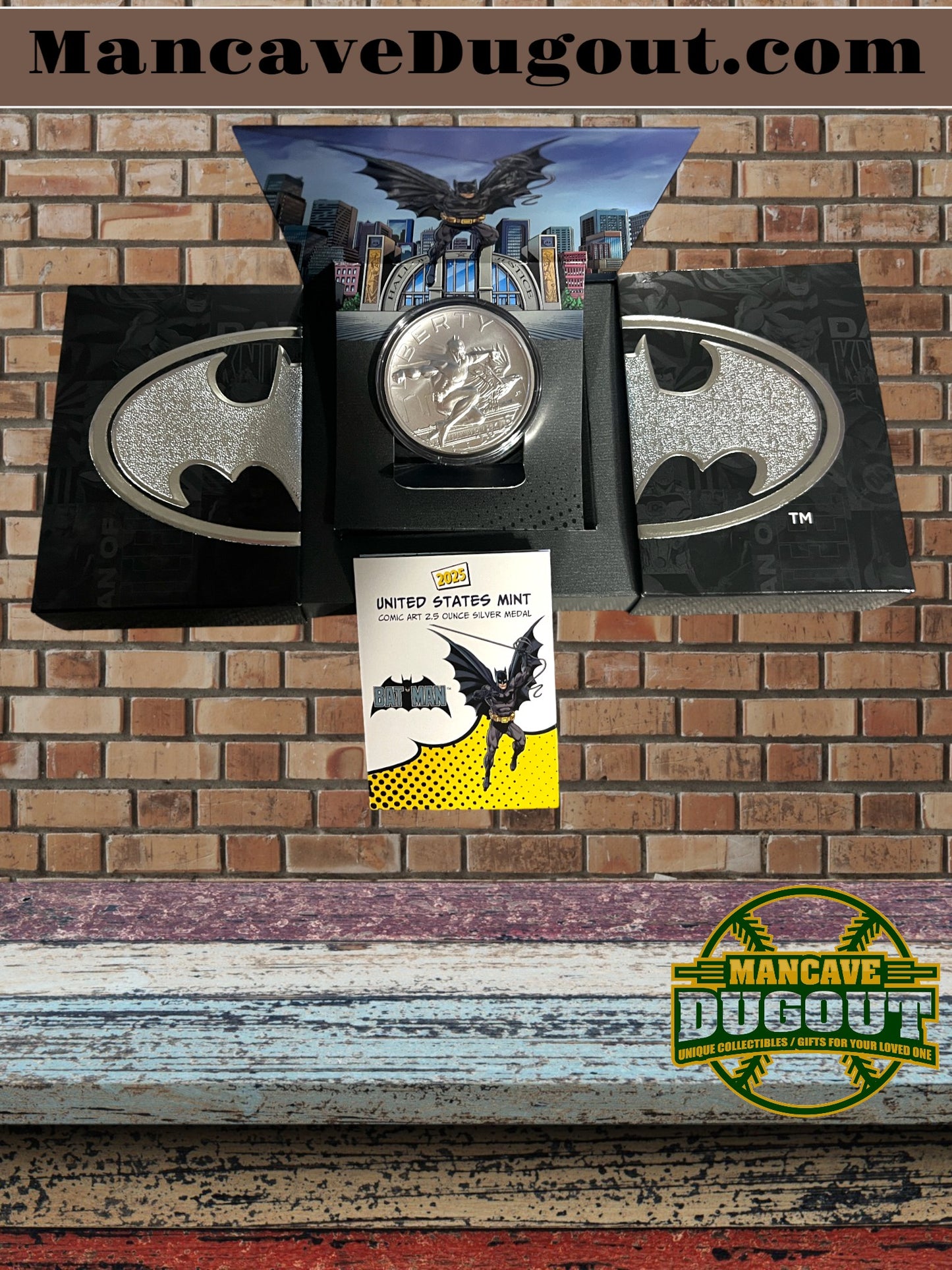2025-Comic Art 2.5 Ounce Silver Medal – Batman™