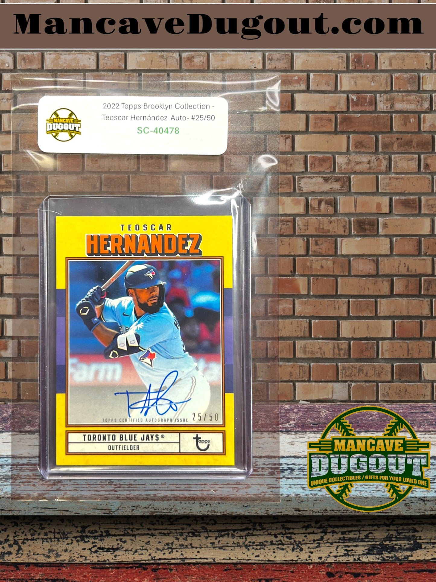 2022 Topps Brooklyn Collection - Teoscar Hernández — Autograph Serial Numbered 25/50