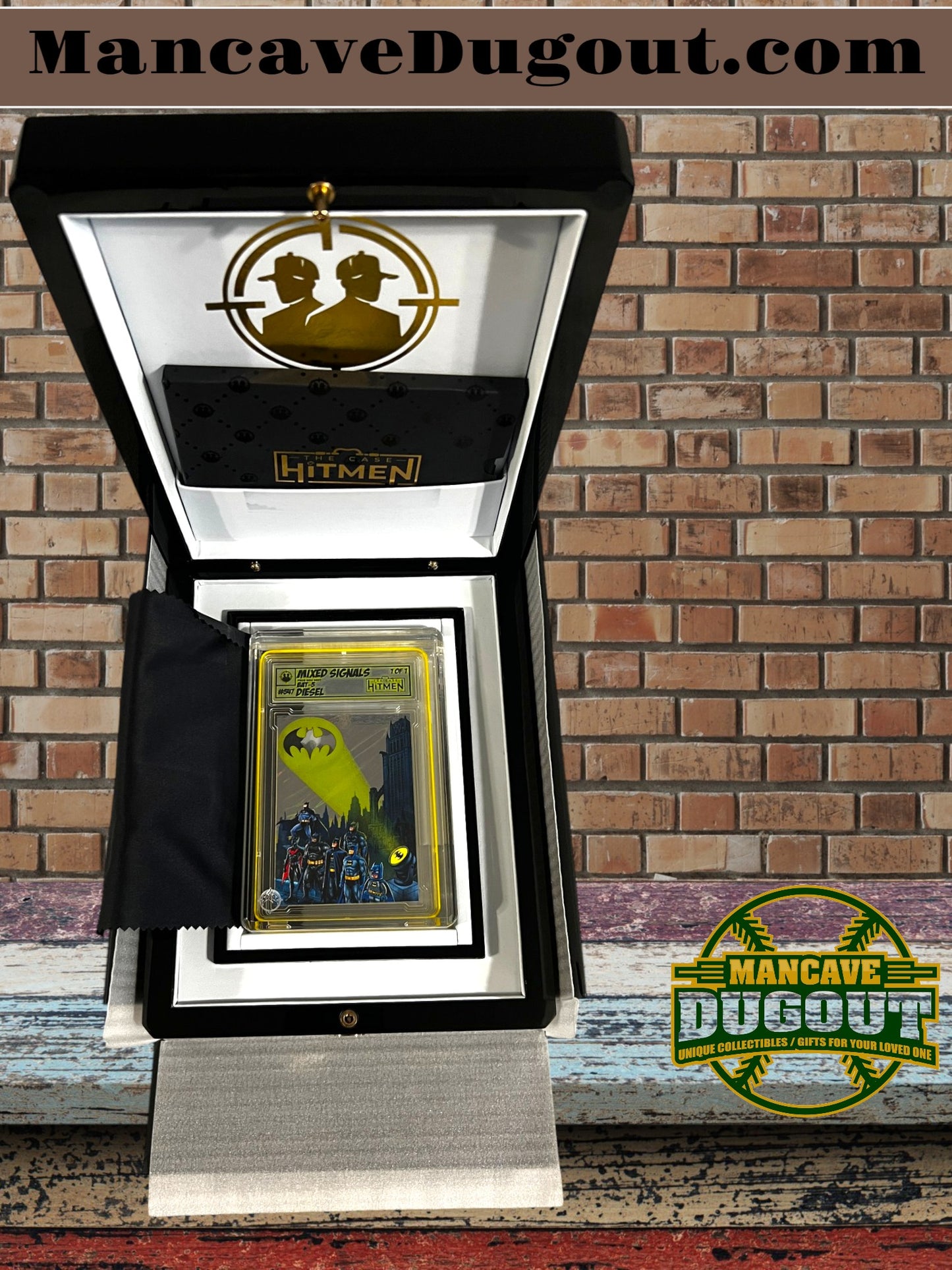 The Case Hitman – Batman Mixed Signal – 1/1 Custom Art Card w/ Mini Spotlight Display