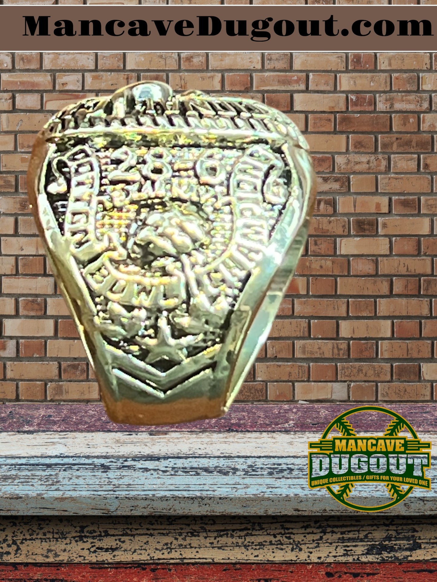 1969 and 2005 University of Texas LONGHORNS Championship Souvenir Ring with Display