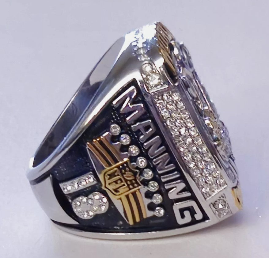 2015 - 2016 Peyton Manning Denver Broncos Super Bowl World Champions Replica Ring (Super Bowl L (50))