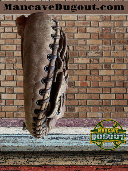 Vintage Circa 1960’s Baseball Catcher’s Mitt