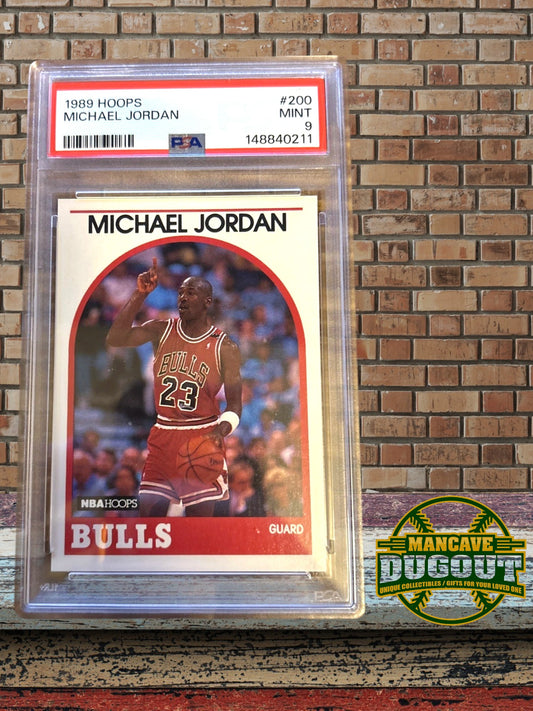 1989 Hoops Michael Jordan #200 – PSA 9 Mint - Chicago Bulls • NBA Icon • Early Career MJ