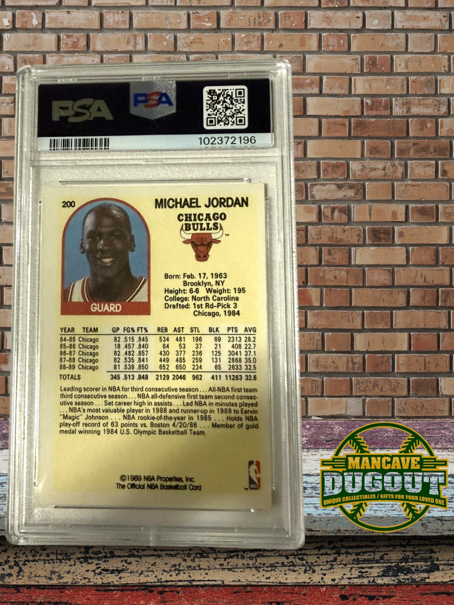 1989 Hoops Michael Jordan #200 – PSA 9 Mint - Chicago Bulls • NBA Icon • Early Career MJ